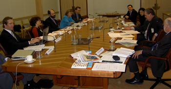 AUSTRALIE: Participants à la table ronde du Dialogue mondial sur les relations extérieures tenue à Canberra le 20 mars 2006.