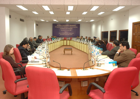 Les participants à une activité tenue à Delhi débattent des mérites des relations intergouvernementales de l'Inde.