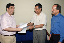 Forum signs training agreement with Indian Institute 