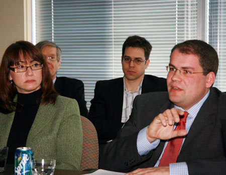 Dr. Henrik Scheller explained German fiscal reform at a luncheon address at the Forum Office, From right: Isa Gros-Louis, Privy Council Office; Harley Trudeau, Yukon Government Office in Ottawa; Prof. Jean-Francois Tremblay, Universit&eacute; d&rsquo;Ottawa; Dr. Henrik Scheller, Bertlesmann Foundation, Germany.